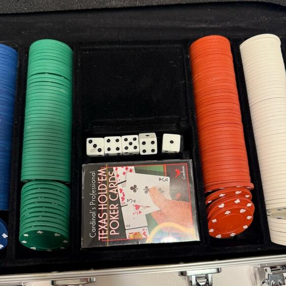 NIB complete poker chips and gaming gambling set - Picture 2 of 8